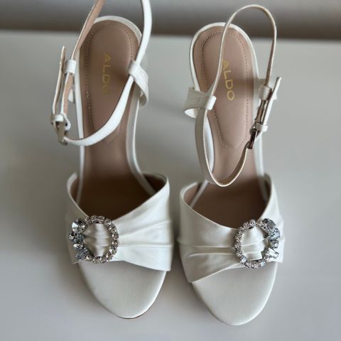 Brand New White Aldo heels, size 37
