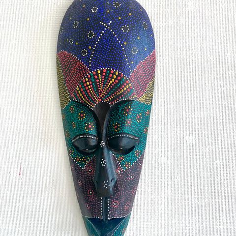 Dekorert afrikansk maske