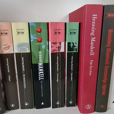 Ny pris - Henning Mankell-bøker selges
