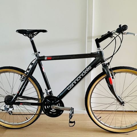 Legendarisk Cannondale M2000 fra 1992, top model, lett