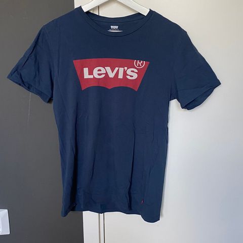 Levis