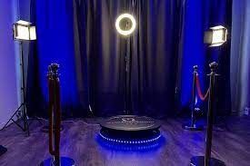 LEIE AV 360 VIDEO BOOTH. Løfter enhver anledning til nytt nivå!