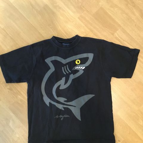 Bo Bendixen T-skjorte Shark 8-10 år