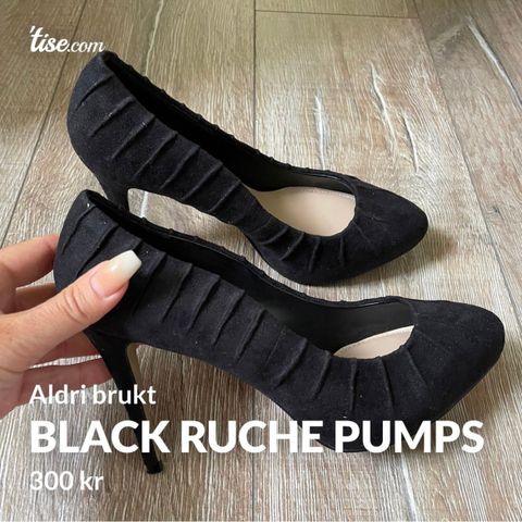 Black Ruche Pumps