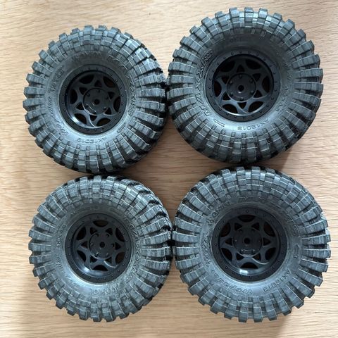 4 stk nye Axial hjul med plast felger og 12 mm hex !