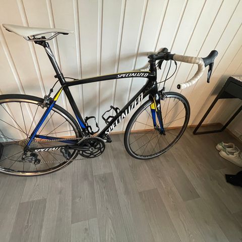 Specialized Tarmac 56 cm, 8 kg, ny sykkelhjul, ny sykkeldekk.