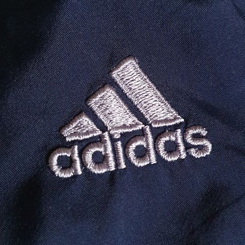 Addidas bukse (str.92)