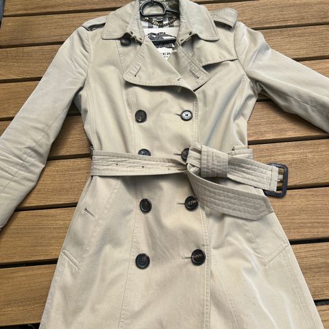 Burberry Sandringham Trench Coat