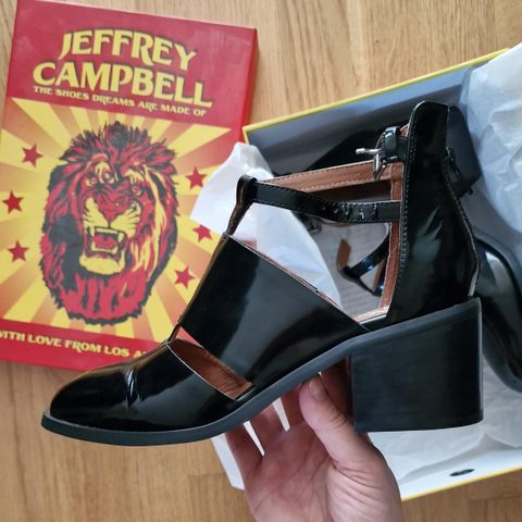 Nye Jeffrey Campbell sko str 37