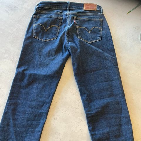 Levis 710 Super (Skinny som ny) Str. 26