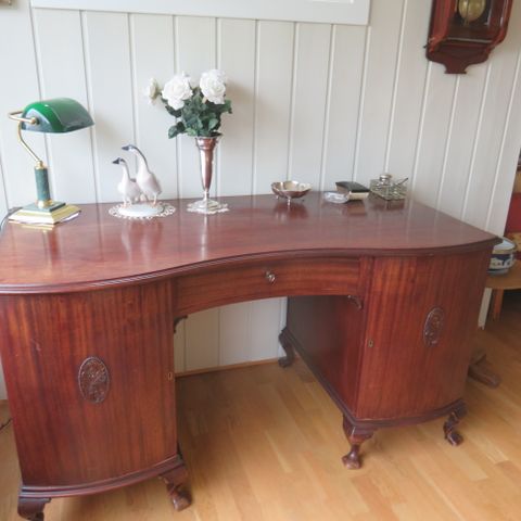Unikt mahogni  skrivebord i original og fin stand
