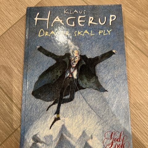 Drager skal fly Klaus Hagerup