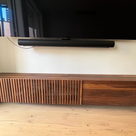 Bespoke TV benk valnøtt