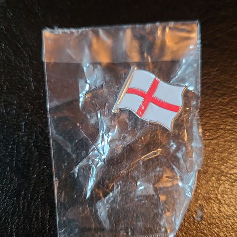 England Pin (Ny, uåpnet, sikkerhetsnål)