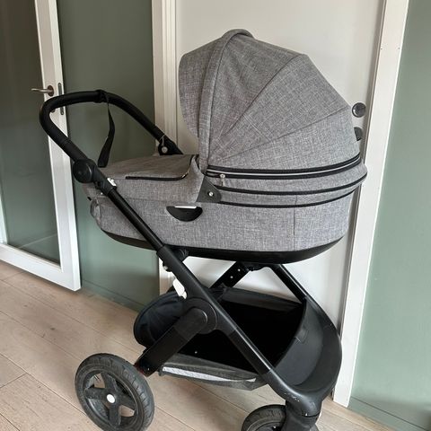 Barnevogn/ Stokke trailz + mer