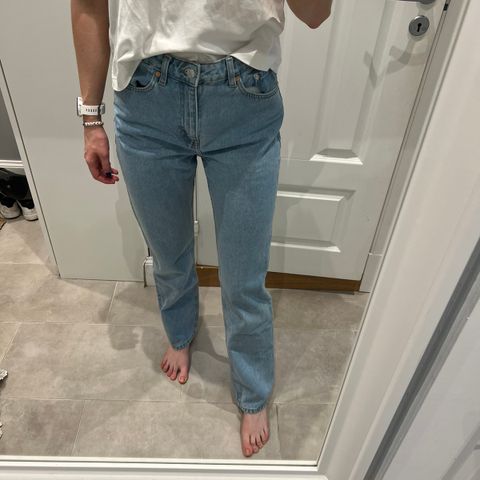 Lyseblå jeans fra Weekday