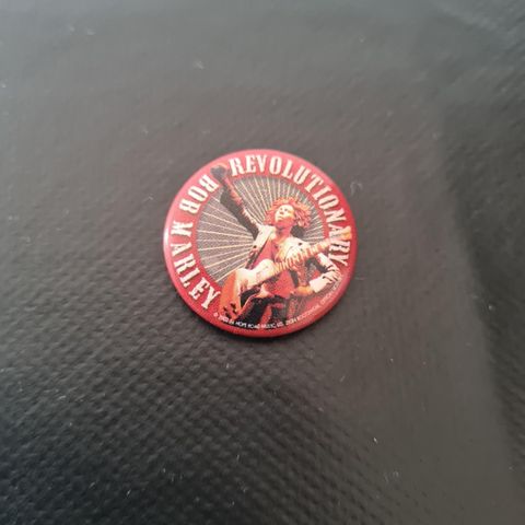 Bob Marley Revolutionary pin/brystnål