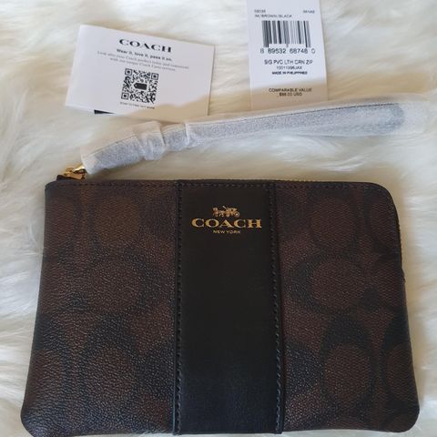 Coach 58035 Corner Zip Wristlet