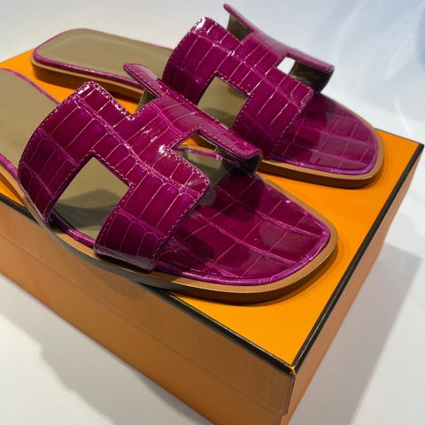 Hermes Oran alligator sandaler selges