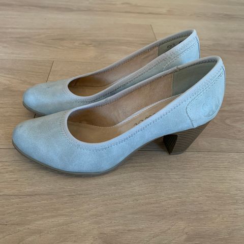 Pumps str. 39