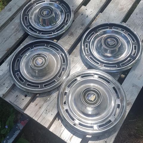 veteran Buick hjulkapsler 14"