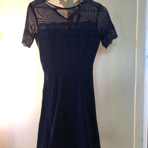 Dorothy Perkins kjole i navy