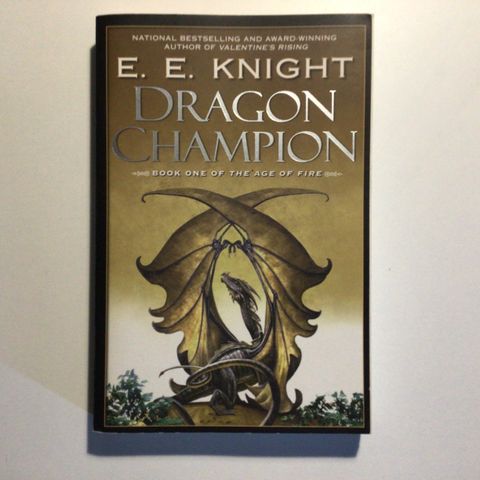 Bok - Dragon Champion av E.E. Knight på Engelsk (Heftet)
