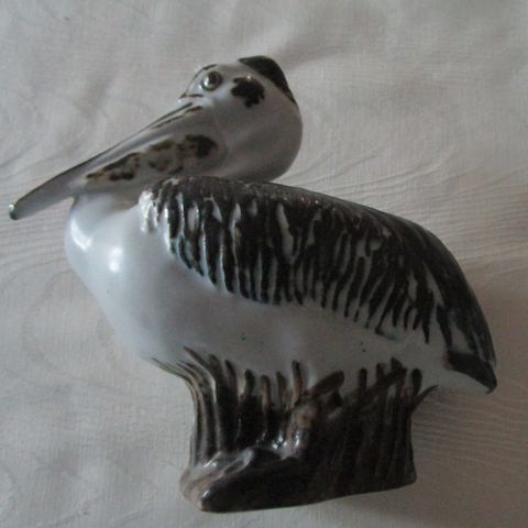 Pelikan (Kongelig Dansk).Hund i porselen.  Ugle. Hane.