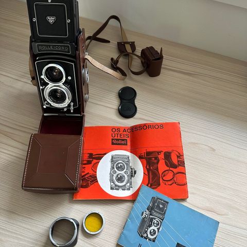 Rolleicord vb med cover og Instruksjonshefte + VB 16 Exposure Kit