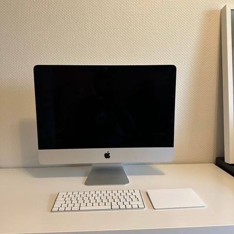 IMAC 21.5 - inch late 2015