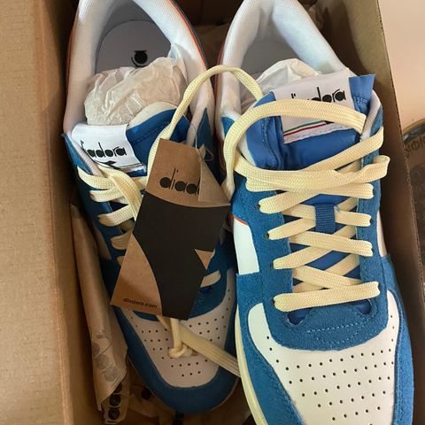 Diadora sneakers