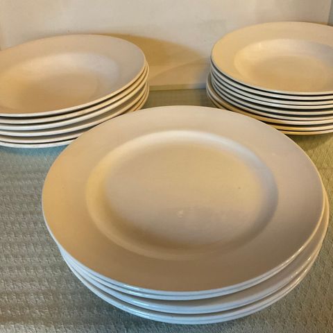 Hvite Egersund tallerkener 🇳🇴 Flate og dype