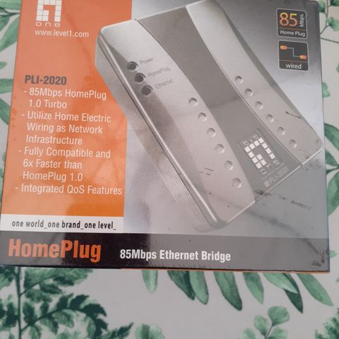HomePlug 85Mbps Ethernet Bridge