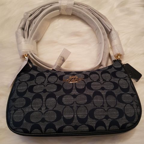 Coach CH139 Teri Shoulder Bag