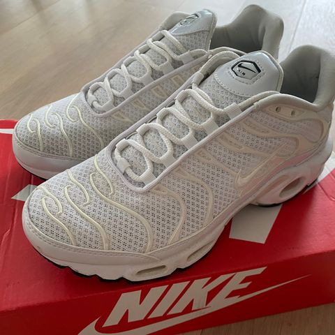 NIKE Air Max Plus EUR str. 38,5.