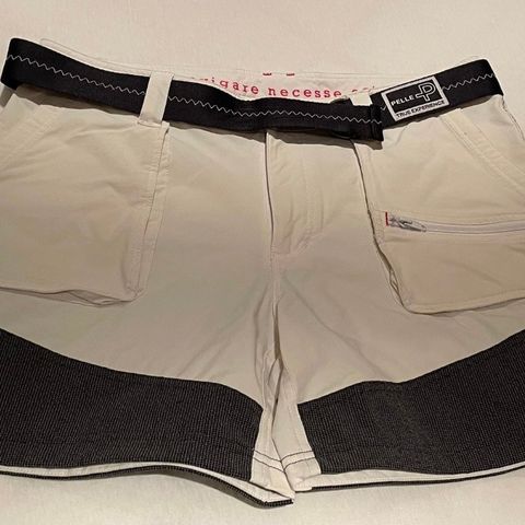 Pelle P shorts, hvit L og rød, XL