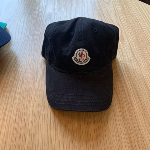 moncler cap