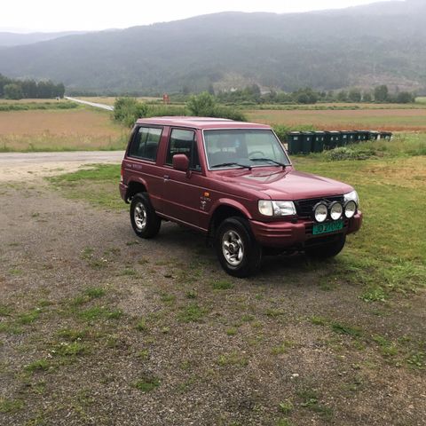 Hyundai Galloper.