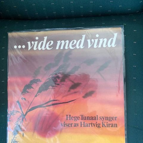 VINYLSAMLING MED NORSK VISESANG