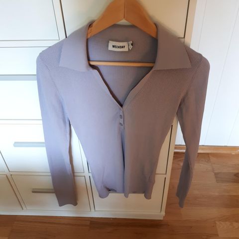 Weekday lilla genser topp bluse S 34 36