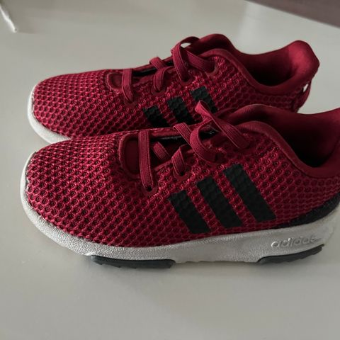 Røde adidas sko