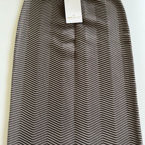 basic apparel Simona skirt