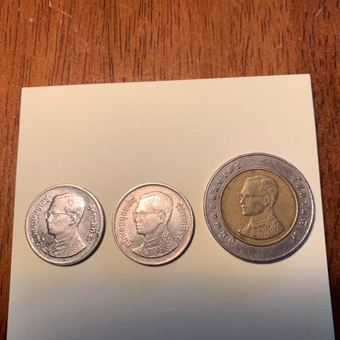 3 mynter fra Thailand selges samlet