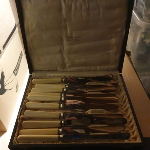 Vintage kniver selges