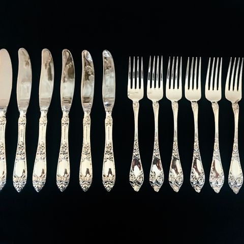 Opphøyet Rose sølv gafler og kniver med langt skaft i 830s av Th Marthinsen