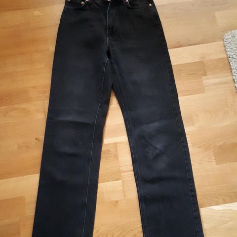 NAKD sort bukse olabukse jeans str. 32