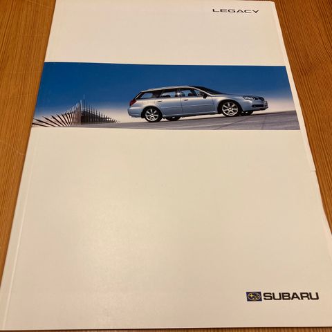 BILBROSJYRE - SUBARU LEGACY - 2004