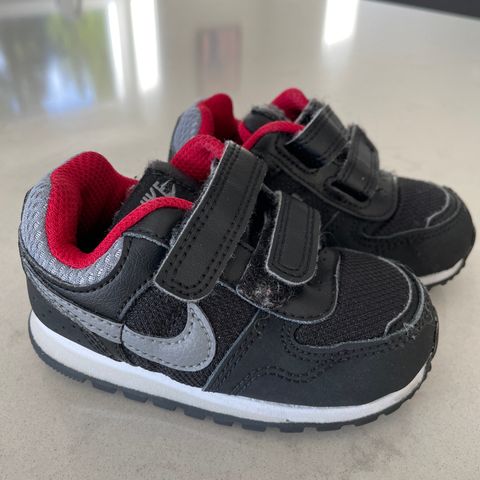 Nike babysko str 21