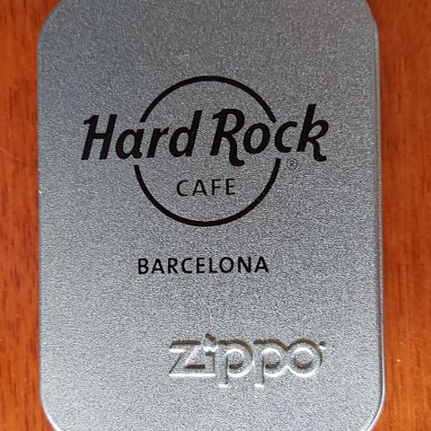 Hard Rock Cafe Barcelona Vintage Zippo Lighter 2000