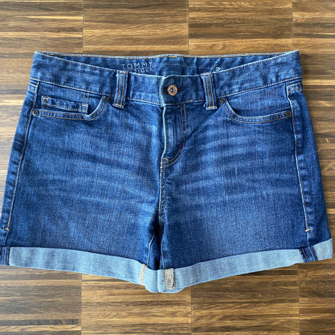 Tommy Hilfiger shorts, NY